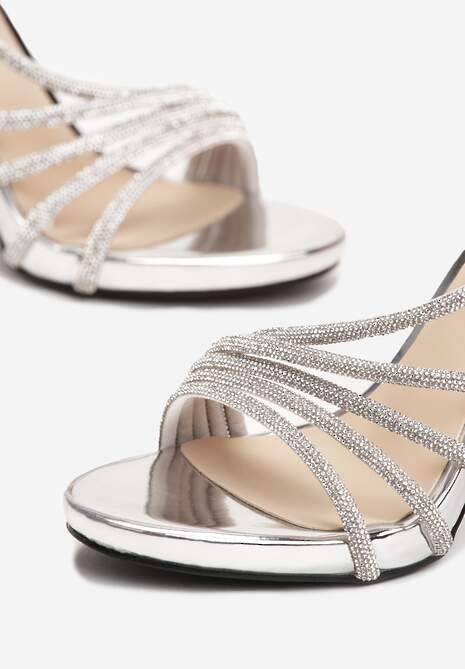 Srebrne Sandały z Paskami w Cyrkonie na Szpilce Sertia
