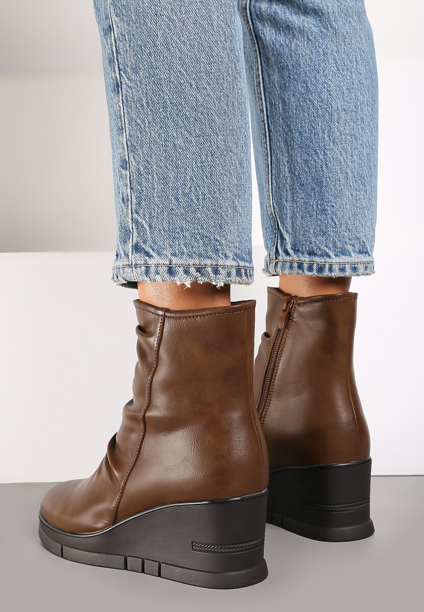 Brązowe Casualowe Botki na Koturnie z Marszczeniem przy Cholewce Itteara