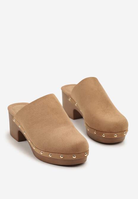 Brązowe Klapki Drewniaki Typu Mule na Słupku Zdobione Nitami Hlerra