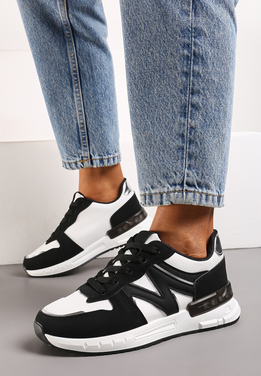 Czarno-Białe Płaskie Sneakersy ze Sznurowaniem z Metalicznymi Wstawkami Remarie