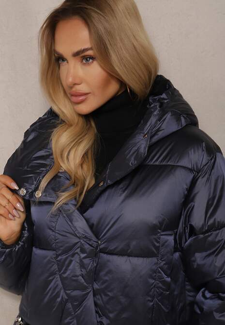 Granatowa Casualowa Kurtka z Pikowanymi Przeszyciami Kapturem i Kieszeniami Tinnetia