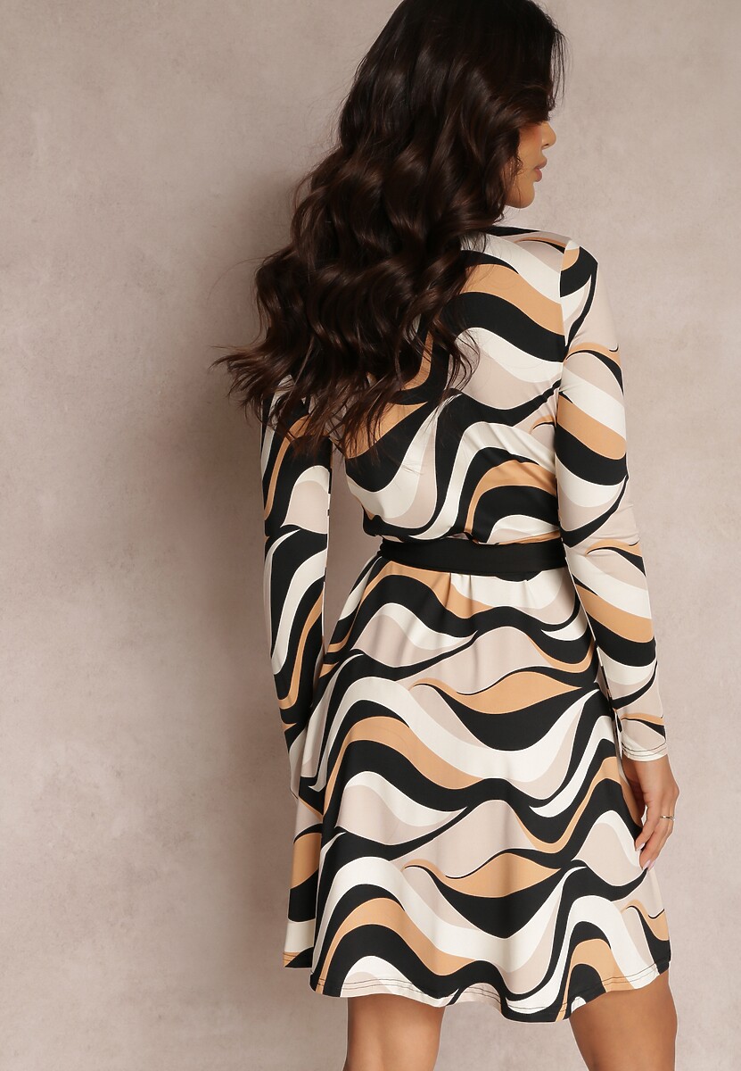 Beżowa Sukienka Wzorzysta i Kopertowa z Wiązanym Paskiem Athora