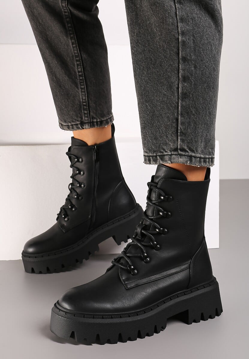 Czarne Sznurowane Botki Typu Worker na Masywnej Podeszwie Veranda