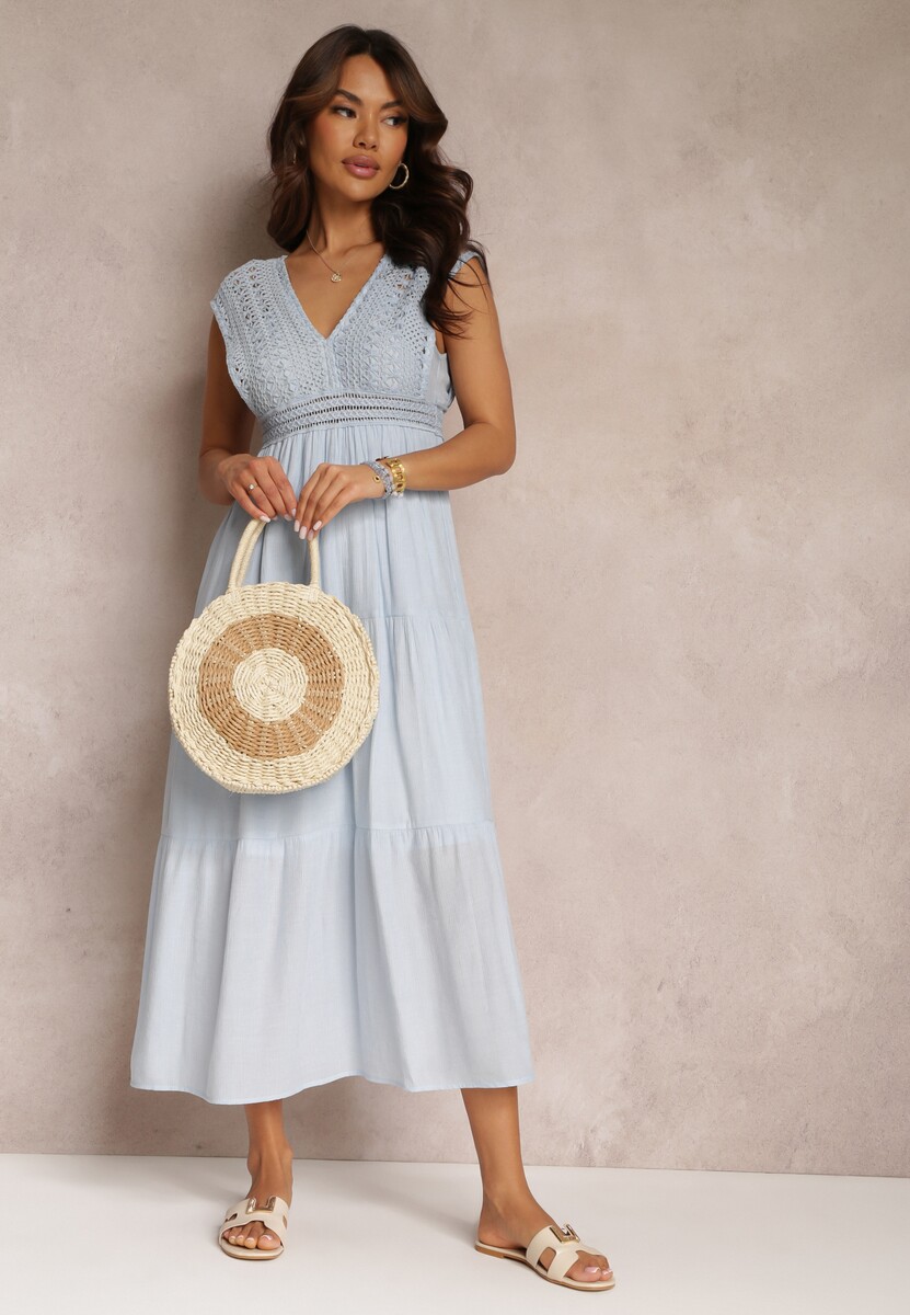 Niebieska Szydełkowa Sukienka Maxi z Głębokim Dekoltem i Falbanką na Dole Annama