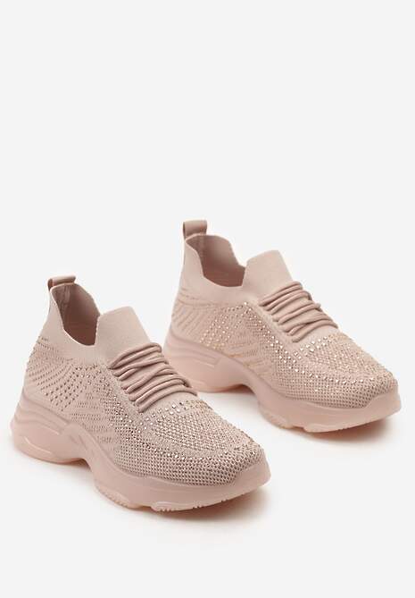Różowe Sneakersy na Płaskiej Podeszwie Ozdobione Cyrkoniami i Wykończone Perforacją Quilila