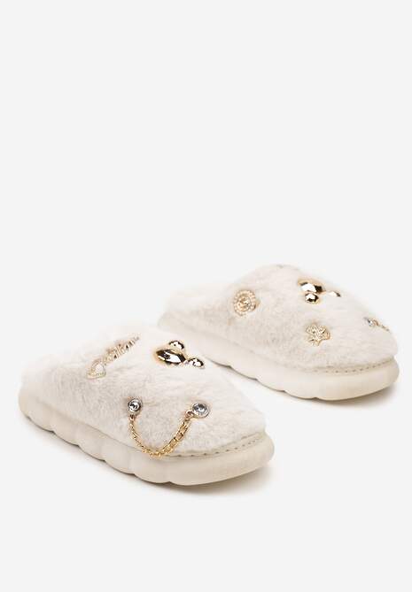 Białe Kapcie na Płaskiej Podeszwie z Futerkiem Ozdobione Łańcuszkiem i Cyrkoniami Reanivia