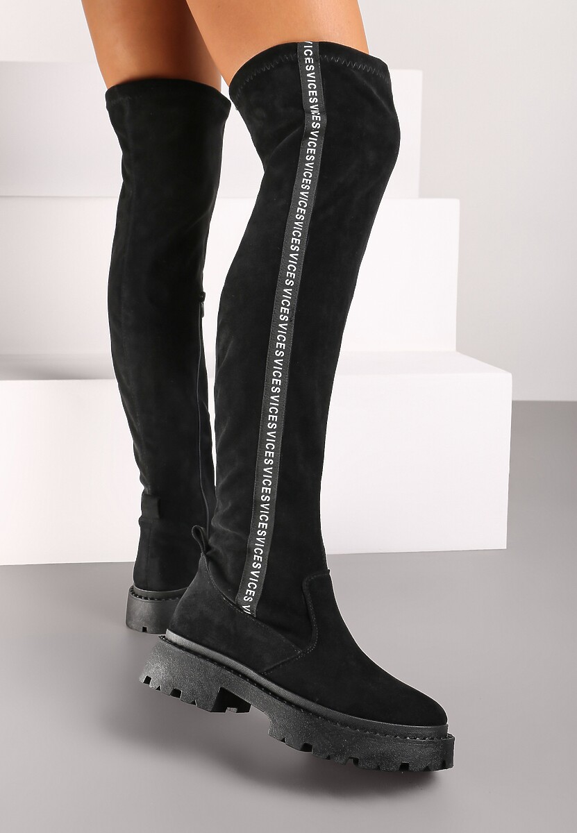 Czarne Kozaki z Ekozamszu z Dopasowaną Cholewką i Ozdobną Taśmą z Logo Naorema