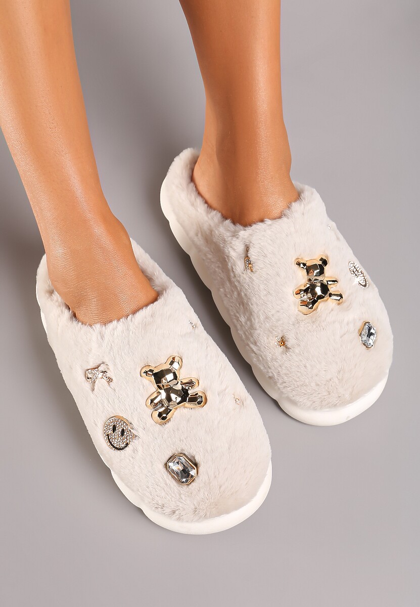 Beżowe Kapcie na Płaskiej Podeszwie z Metalicznymi Aplikacjami i Futerkiem Nirissa