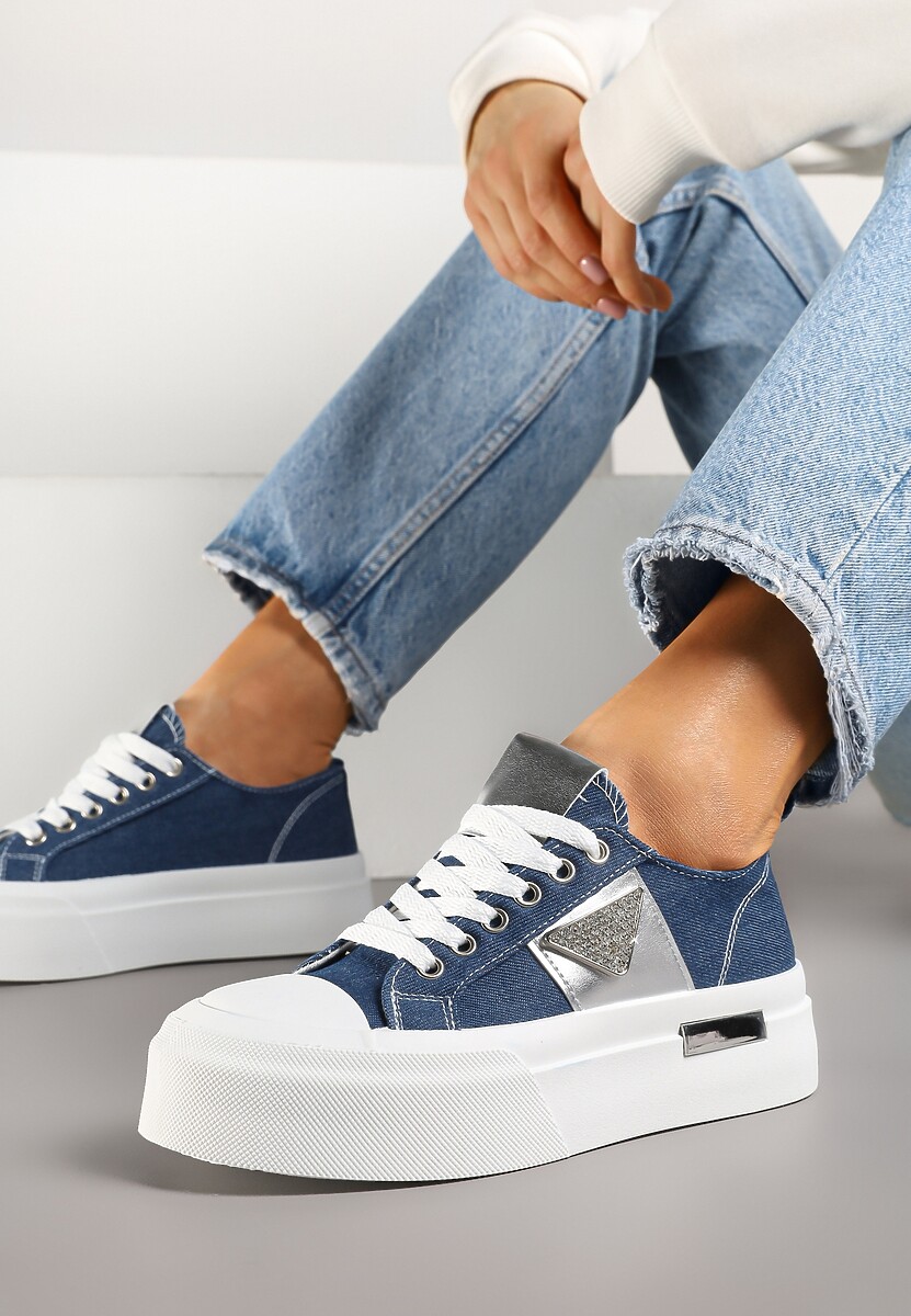 Białe Trampki na Grubej Podeszwie z Cyrkoniową Naszywką Penirea