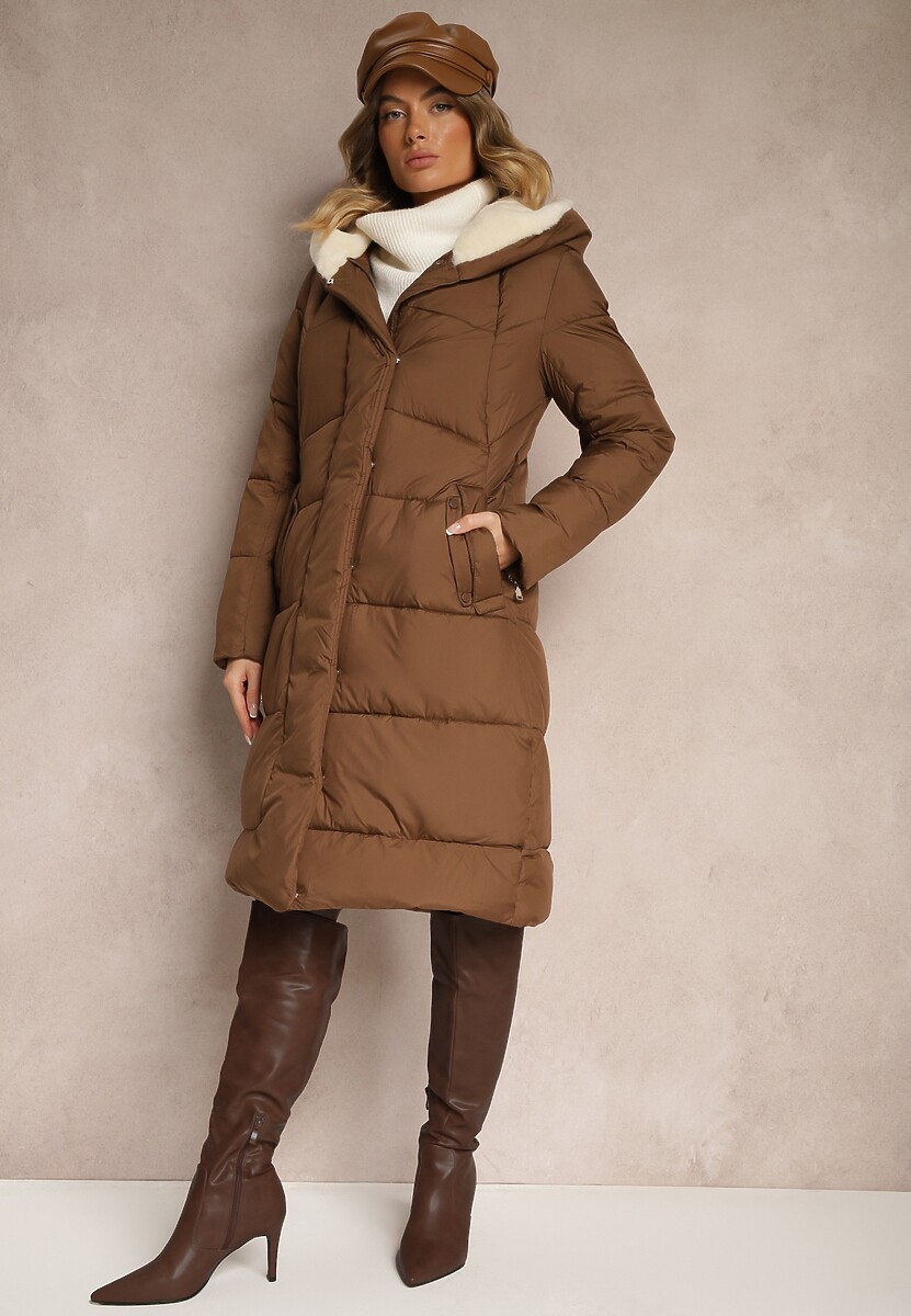 Czarna Długa Kurtka Pikowana z Kapturem Wiązana w Pasie Neanethra