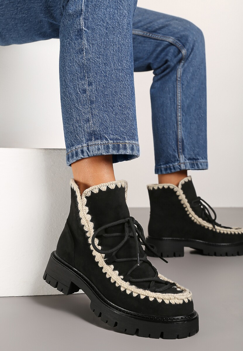 Czarne Botki z Ekozamszu z Dodatkowym Kompletem Sznurówek Zdobione Haftem Noledi