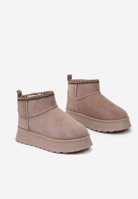 Ciemnobeżowe Śniegowce na Platformie Ozdobione Haftem Deccaria