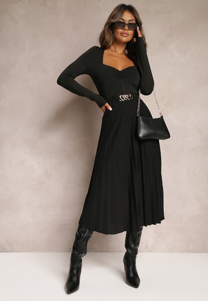 Beżowa Plisowana Spódnica z Gumką w Talii i Ozdobą w Serca Pearlis