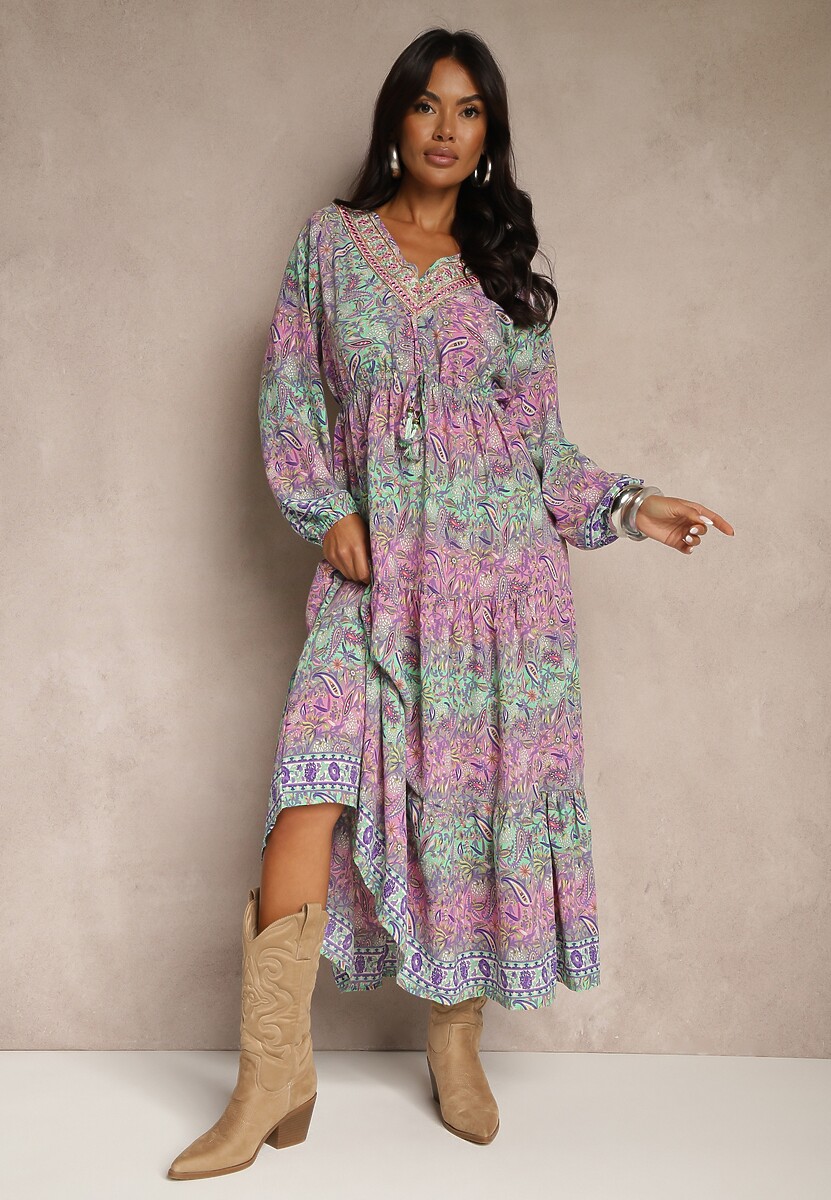 Różowa Sukienka z Dekoltem w V o Rozkloszowanym Fasonie w Print Paisley Akka