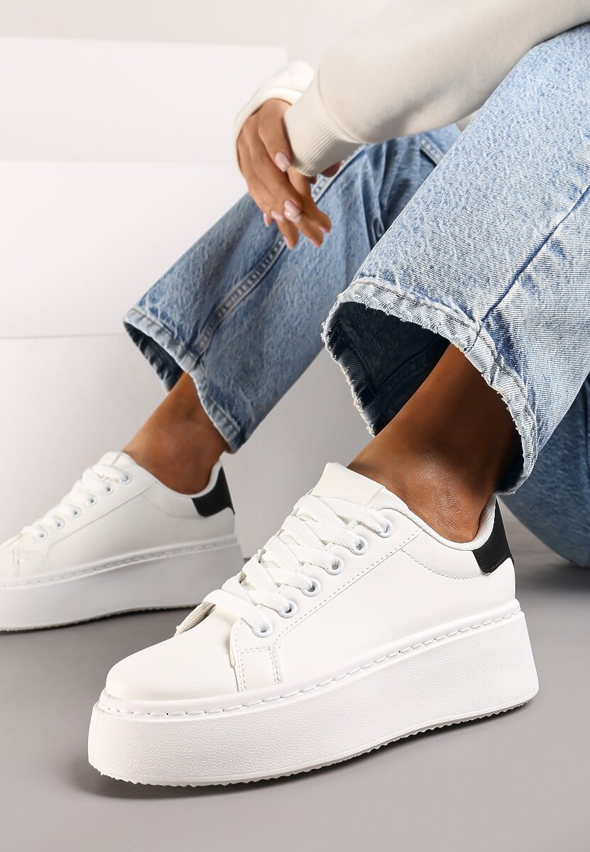 Czarne Basicowe Sneakersy na Platformie Tiaeliana