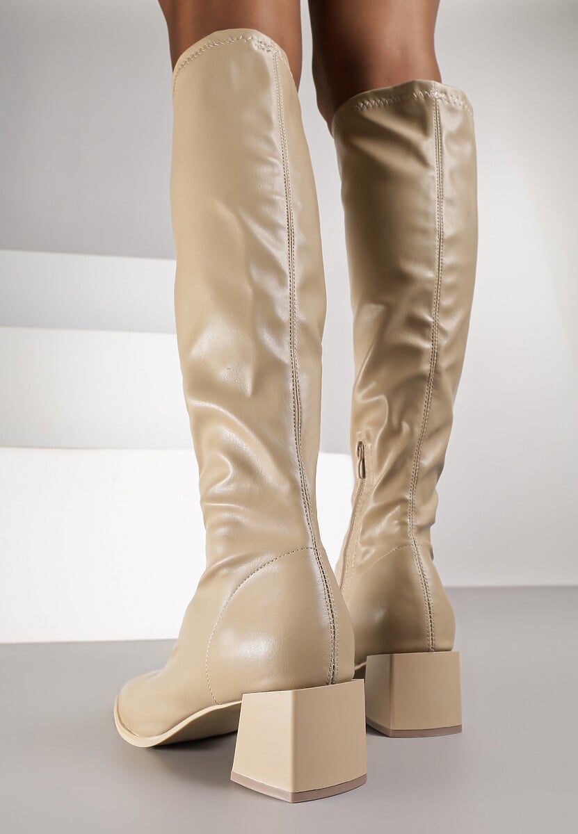 Ciemnobeżowe Kozaki na Geometrycznym Słupku z Kwadratowym Noskiem Brikalona