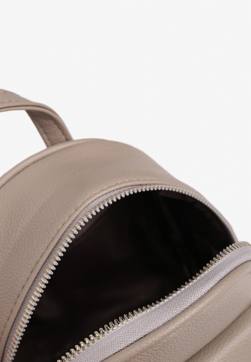 Szary Plecak z Regulowanymi Odpinanymi Paskami i Ozdobną Kieszonką na Magnes Nelvera