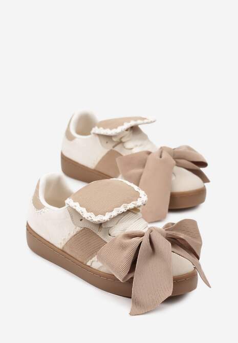 Beżowe Sneakersy Ozdobione Geometrycznym Wzorem i Kokardą Cedionna