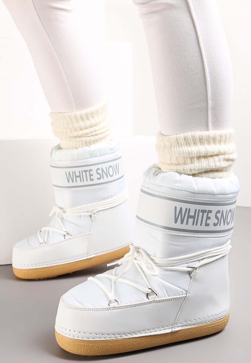 Białe Ocieplone Śniegowce Wsuwane z Ozdobnym Napisem i Sznurowaniem Nalissa