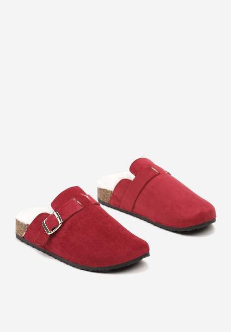 Bordowo-Czerwone Kapcie na Płaskiej Podeszwie Ozdobione  Paskiem z Klamrą Ninnithra