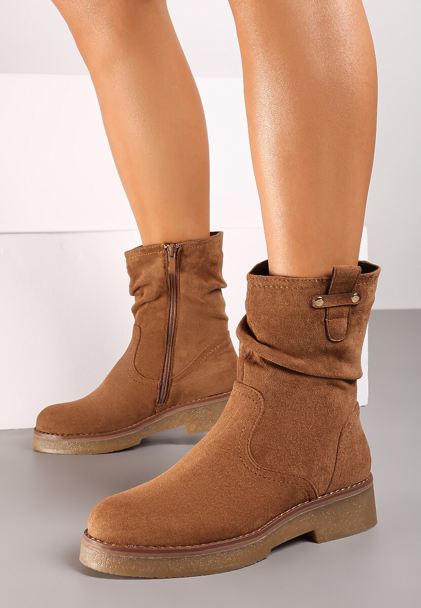 Brązowe Botki na Płaskiej Podeszwie Ozdobione Paskami Nevlina