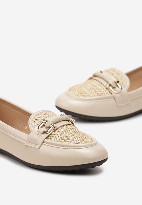 Beżowe Mokasyny na Płaskiej Podeszwie z Ekoskóry Zdobione Plecionką i Klamrą Trezzana