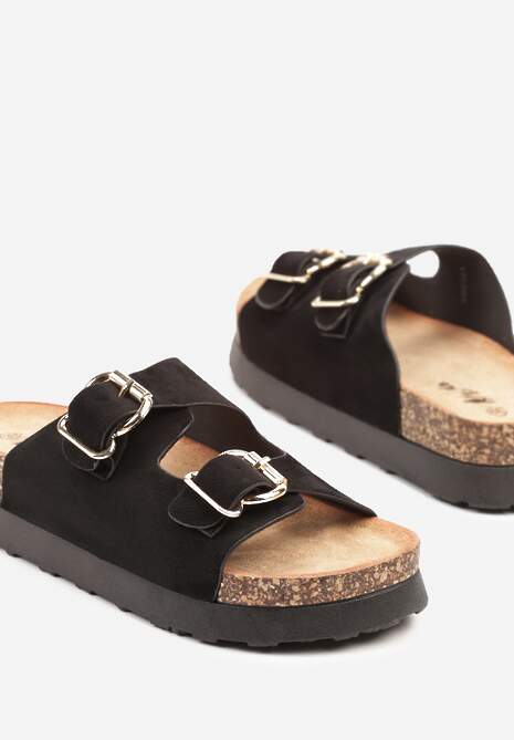 Czarne Klapki na Platformie z Korka Ozdobione Klamrami Artelli