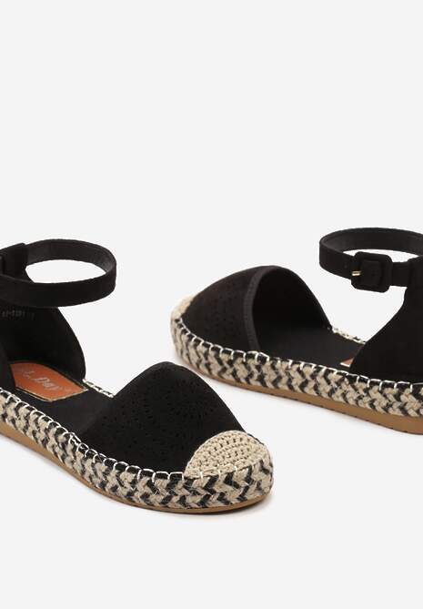 Czarne Espadryle na Płaskiej Podeszwie z Ażurowym Zdobieniem Zapinane Wokół Kostki Vizimaia