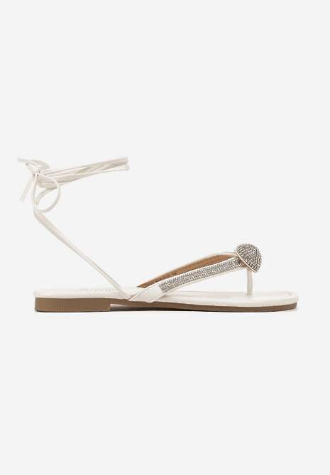 Białe Sandały w Stylu Japonek Wiązane wokół Łydki Ozdobione Cyrkoniami Lebavie