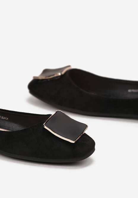 Czarne Balerinki z Kwadratowym Noskiem i Ozdobą Nasu