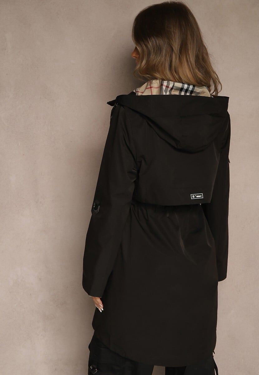 Czarna Kurtka Parka z Kapturem Podpinanymi Rękawami i Printem w Kratę Hallela