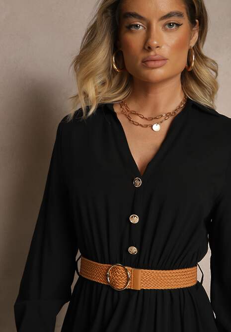 Czarna Wiskozowa Sukienka o Rozkloszowanym Kroju z Paskiem i Rozcięciem Reirissa