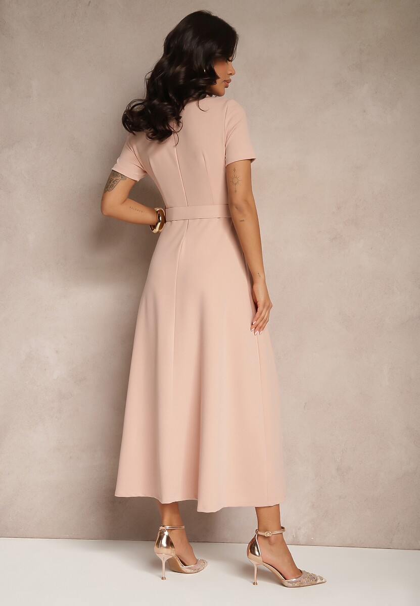 Różowa Sukienka o Rozkloszowanym Kroju z Ozdobnym Paskiem Desiliena