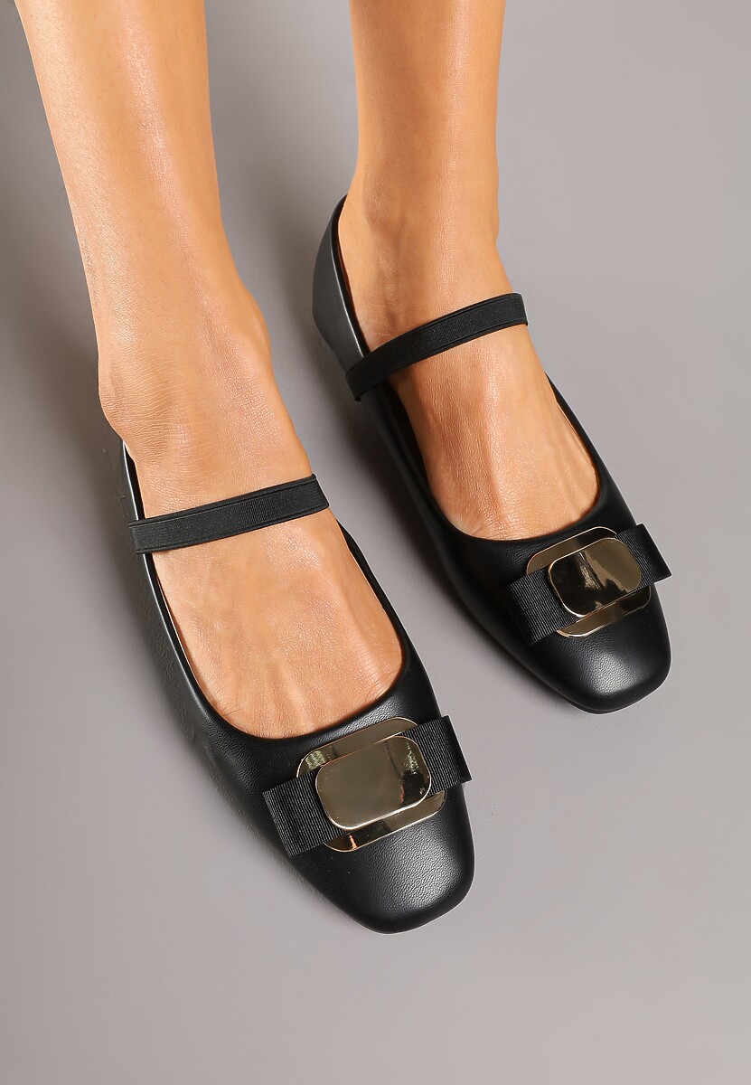 Czarne Balerinki Zdobione Biżuteryjną Aplikacją i Elastycznym Paskiem Inirea