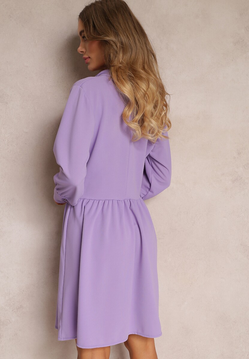Fioletowa Sukienka Mini z Kołnierzem i Ozdobnymi Klapami Zylana