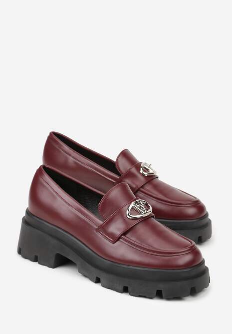 Bordowe Mokasyny na Platformie Ozdobione Klamrą Kikilla