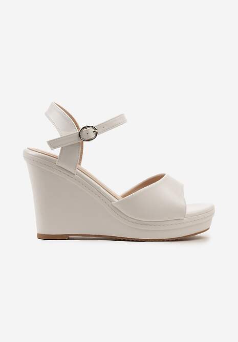 Białe Casualowe Sandały na Koturnie z Zapięciem na Sprzączkę Cavenna