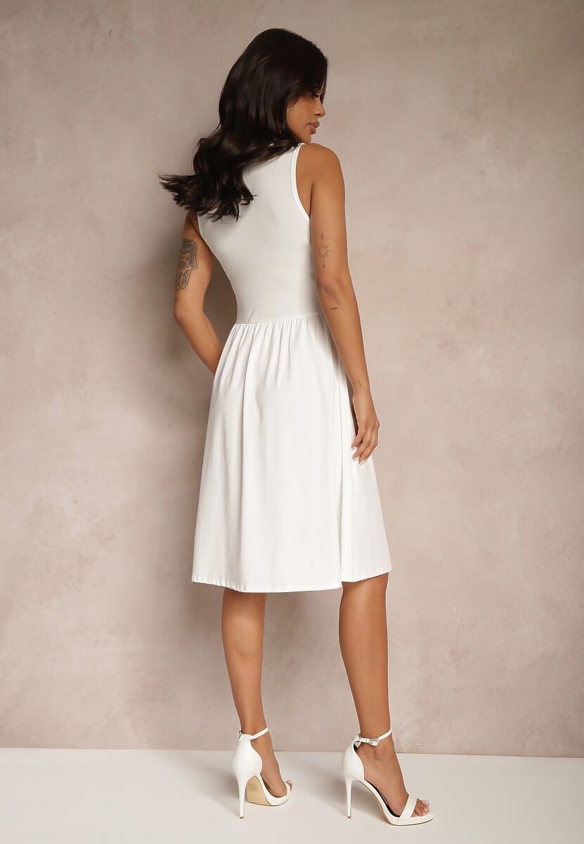 Biała Rozkloszowana Sukienka z Wiskozą Edivaya