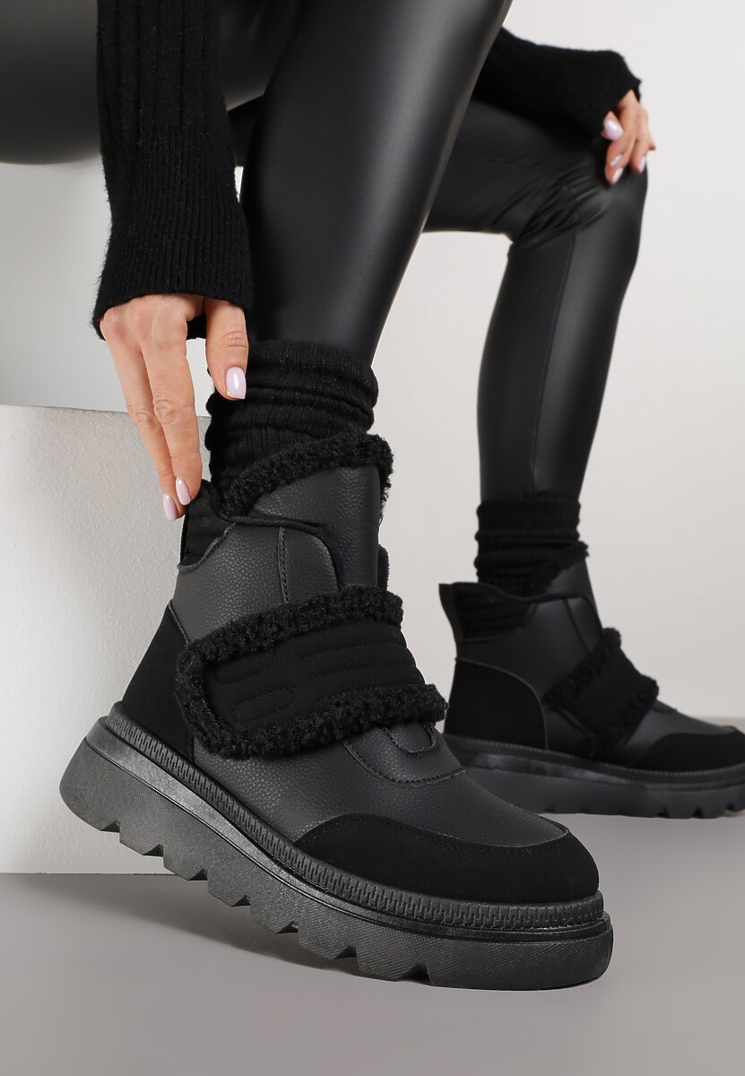 Czarne Śniegowce Ozdobione Futerkiem i Przeszyciami Newelara