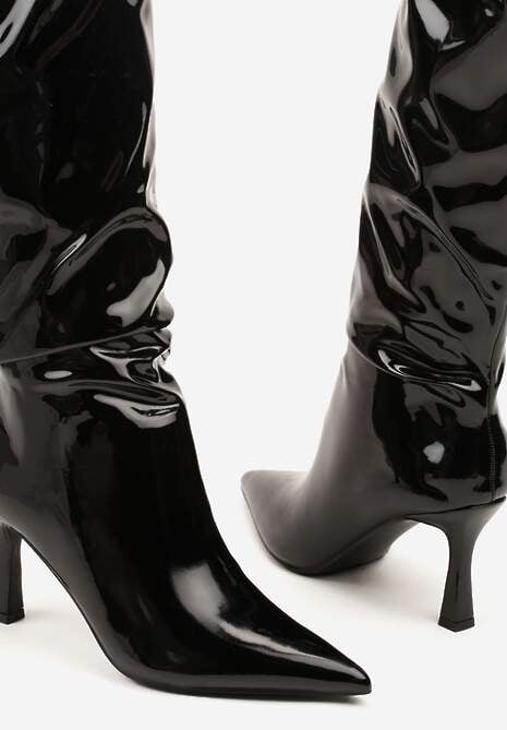 Czarne Kozaki na Szpilce ze Szpiczastym Noskiem i Lakierowanym Połyskiem Nalireia