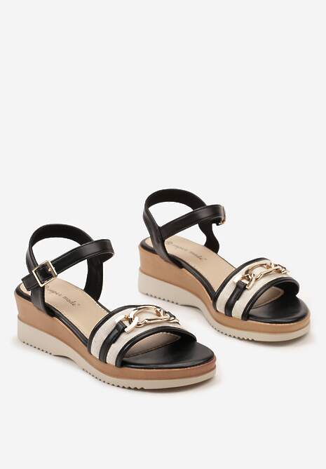 Czarne Sandały na Koturnie Ozdobione Klamrą w Kształcie Łańcuszka Zafirah