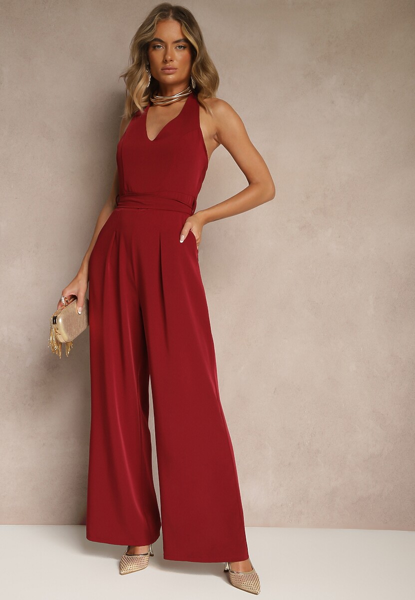Bordowy Kombinezon o Taliowanym Kroju z Dekoltem Halter i Wiązanym Paskiem Malisena
