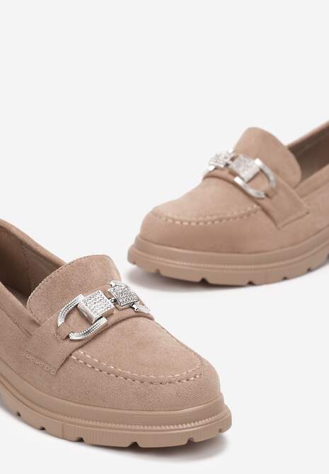 Ciemnobeżowe Eleganckie Mokasyny Ozdobione Biżuteryjną Klamrą Adelai