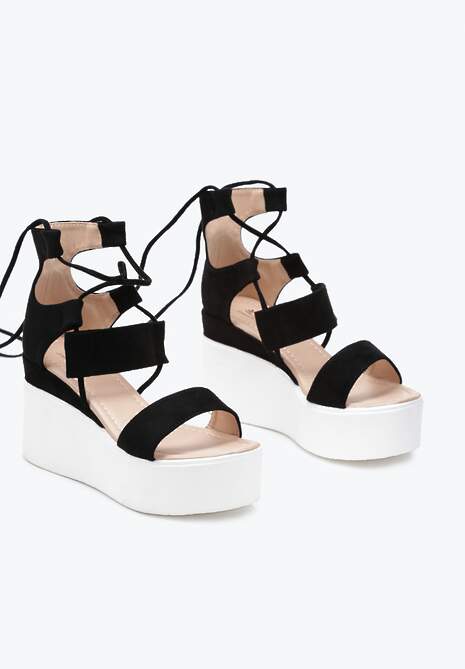 Czarne Sandały na Koturnie z Wiązaniem wokół Łydki Scadira