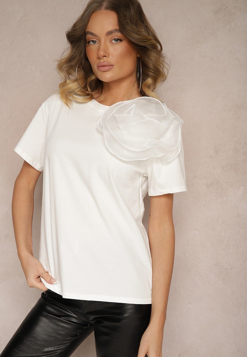 Biały Bawełniany T-shirt z Krótkim Rękawem i Ozdobnym Kwiatem Krissas
