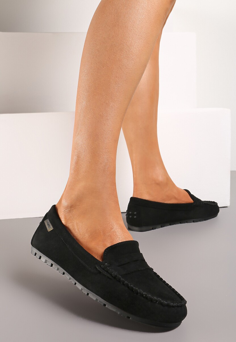 Czarne Płaskie Mokasyny o Klasycznym Fasonie z Przeszyciem Wenniva