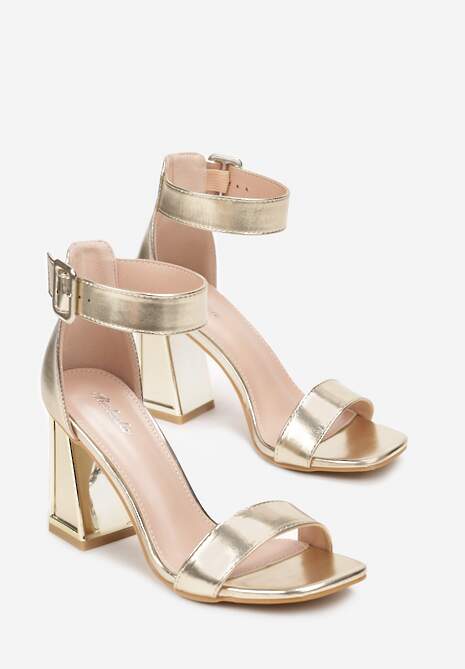 Złote Sandały na Słupku Honnemmi