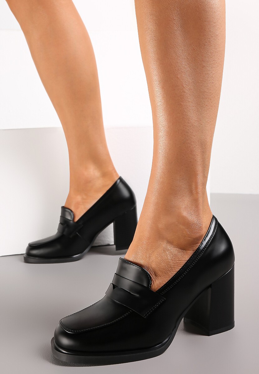 Białe Półbuty na Słupku z Kwadratowym Noskiem Teiga