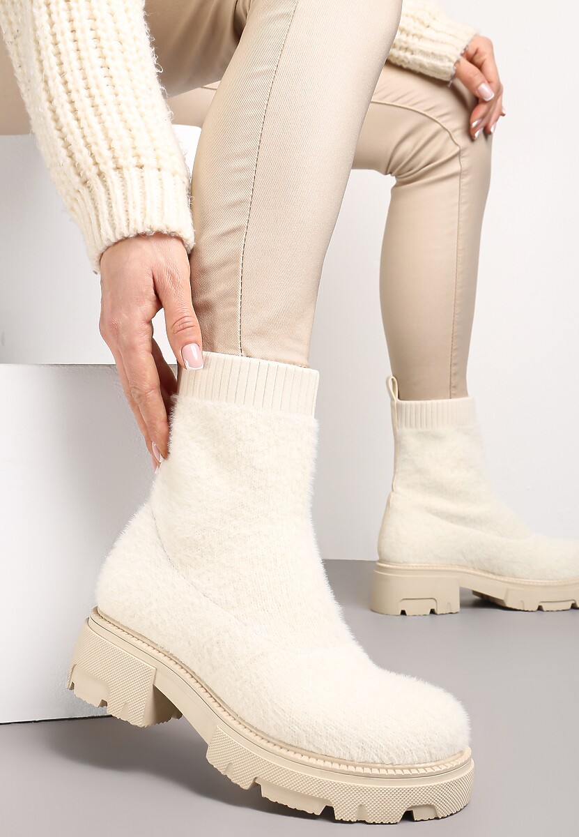Beżowe Botki na Grubej Podeszwie z Elastyczną Cholewką Kirel