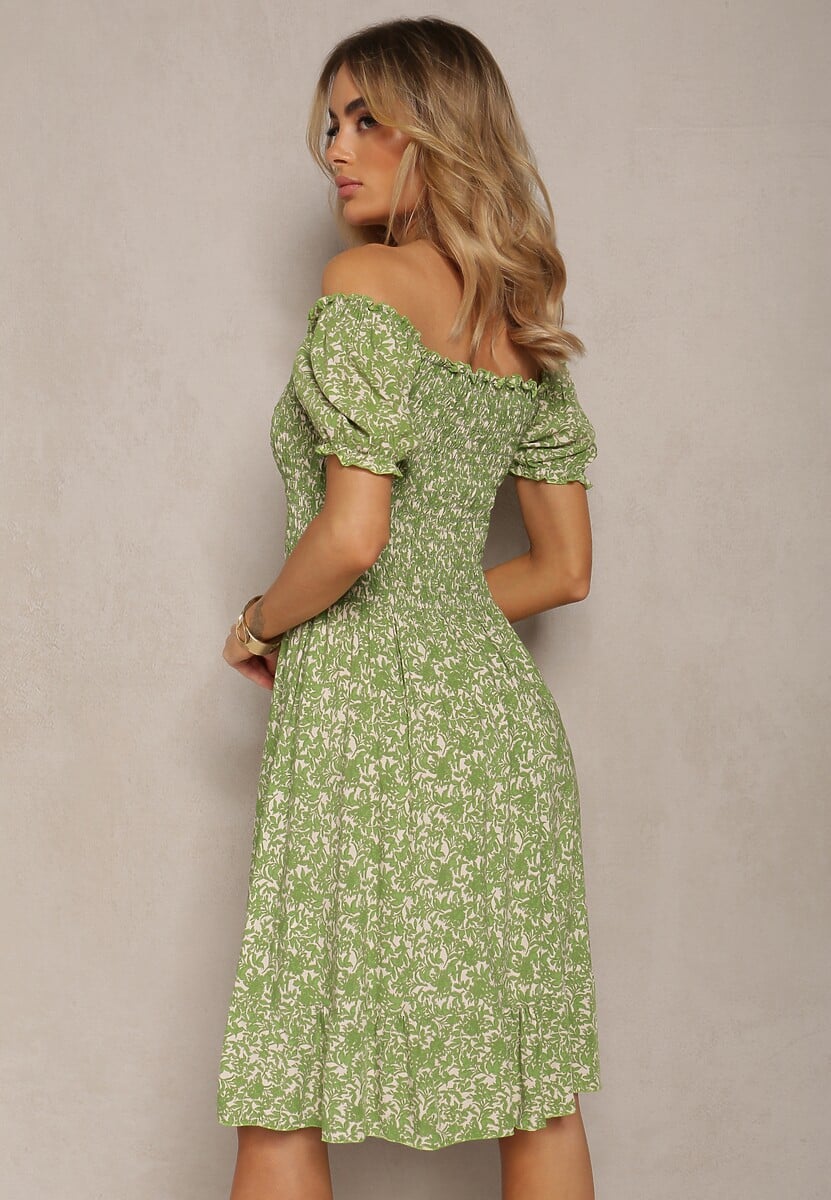 Jasnozielona Rozkloszowana Sukienka Bawełniana w Kwiaty z Hiszpańskim Dekoltem Xallona